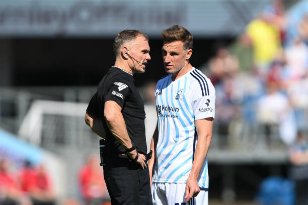 如何看待拥 如何看待拥